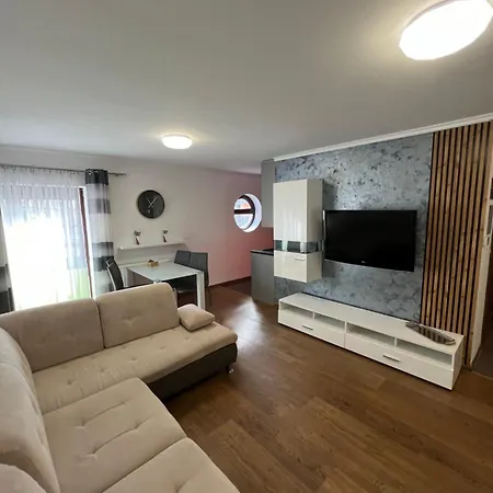 Holiday Apartments *