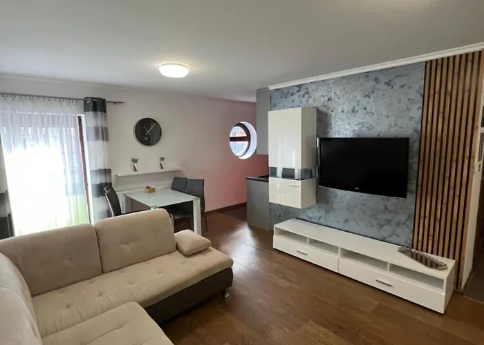 Holiday Apartments *